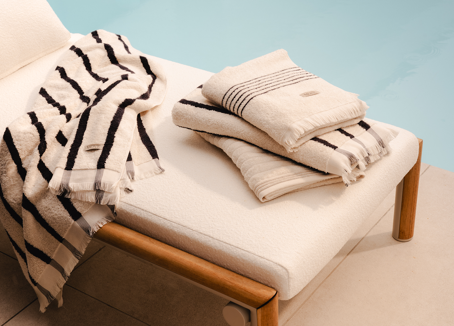 handtücher, badetücher, beige tücher, gestreiftes tuch, liege