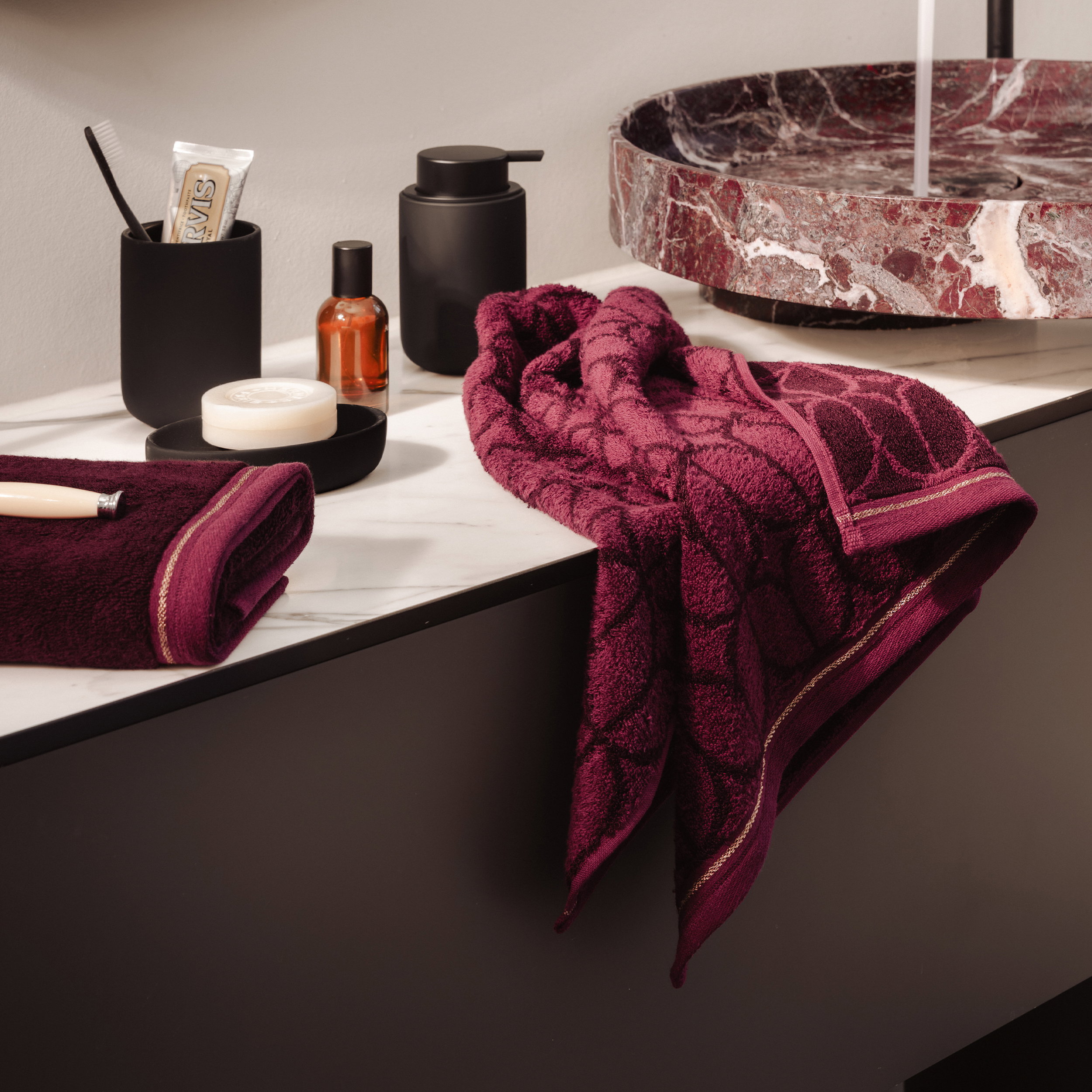 Küche-Accessoires, Waschlounge, Handtuch, Toilettenartikel, Waschraum-Deko, Badezimmer, Handtuch, Waschbecken-Accessoires, Kopf-Dusche, Klotz-Optik, Badezimmer, Handtuch, Marmor, Waschbecken, Kosmetik, toilette, tuchhandtuch, waschraum, badaccessoires, ha