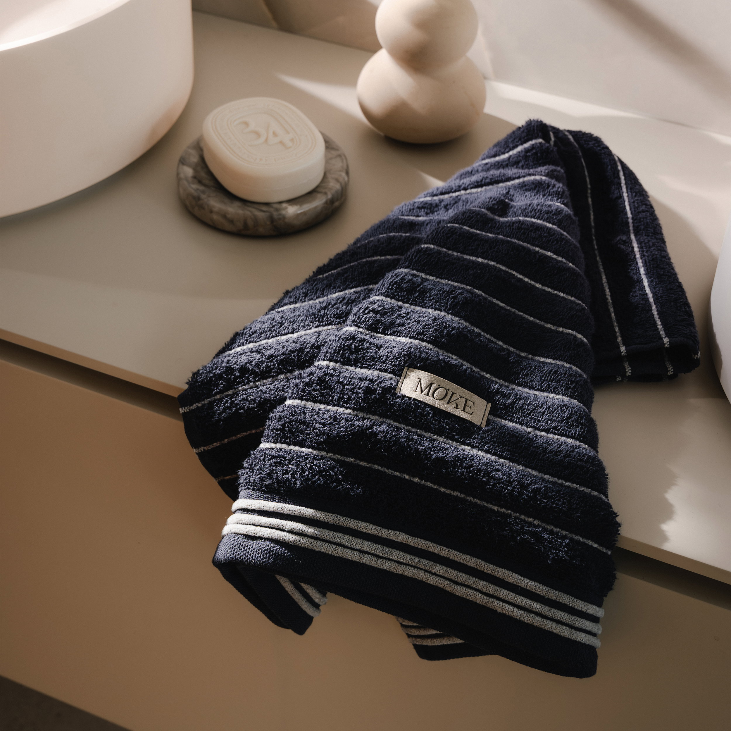 Handtuch, Badetuch, Marineblau, Gestreift, Struktur, Handtuch, Bademantel, Streifen, dunkelblau, Textil, Handtuch, Tuch, Streifen, Navy, Badezimmer