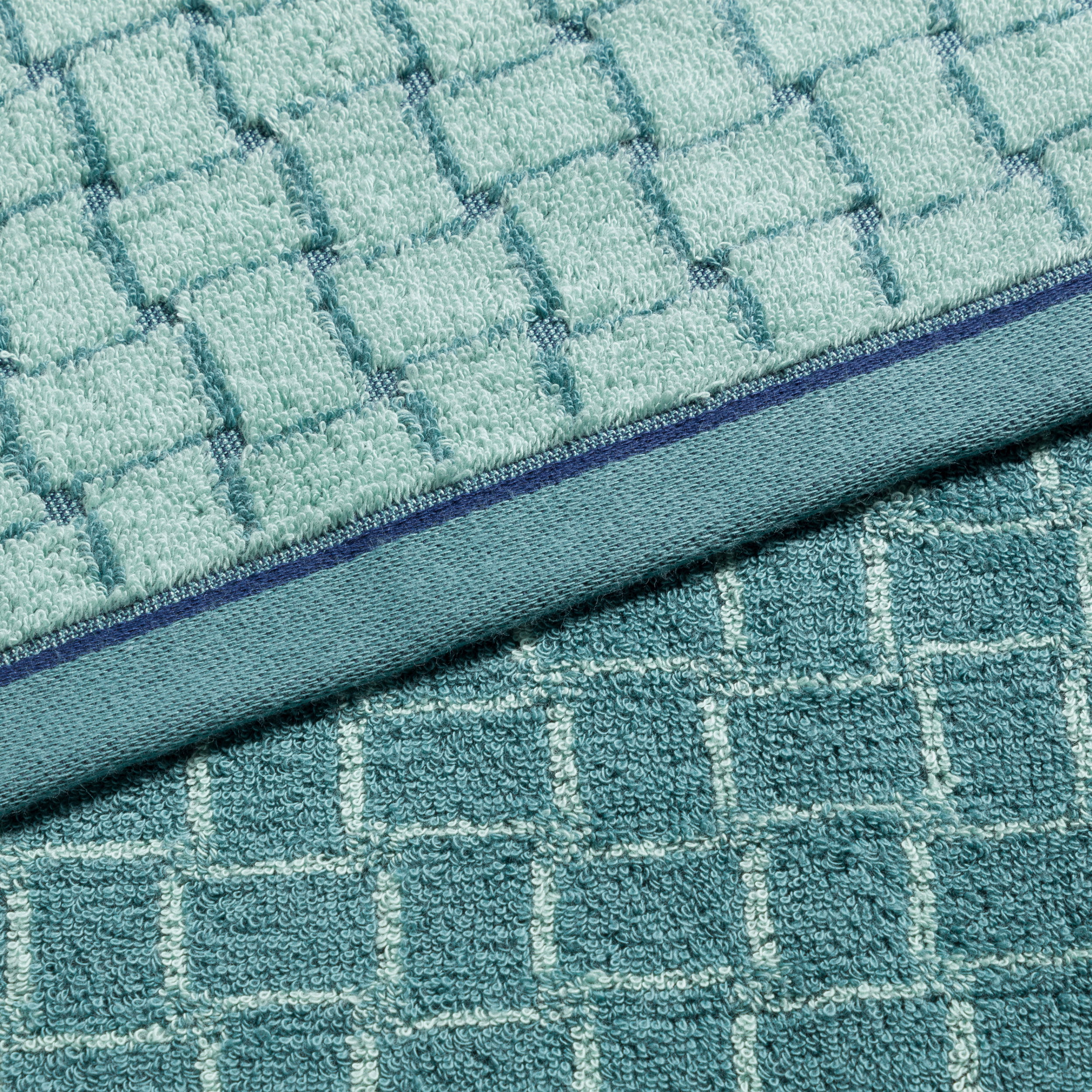 Dekoration für Zuhause, Teppich, Kleidung, Jeans, Hosen, Badetuch, Türkises Handtuch, Kontrolliertes Muster, Frottee, Weiche Struktur, Badetuch, Frottier, Teppich, Geometrisch, Teppichmuster