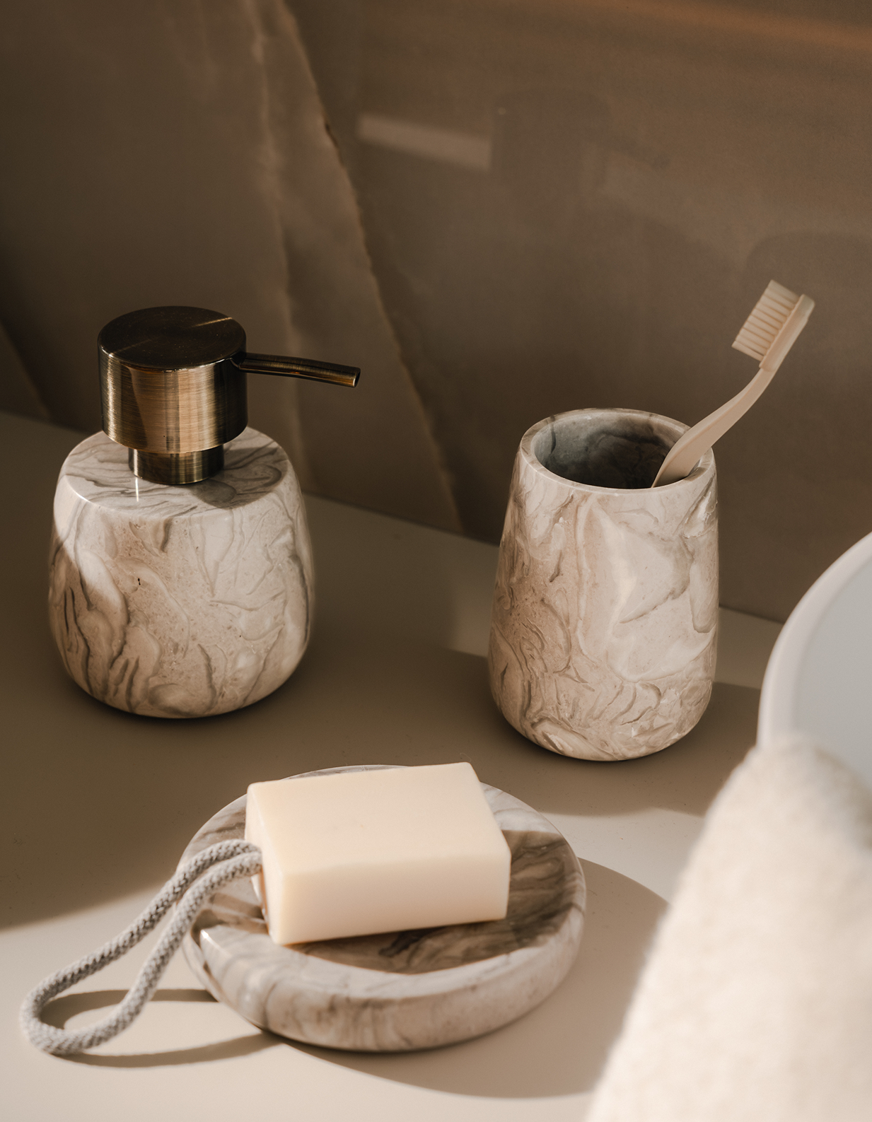 Badaccessoire-Set, Seifenspender, Zahnputzbecher, Seifenschale, Marmoroptik