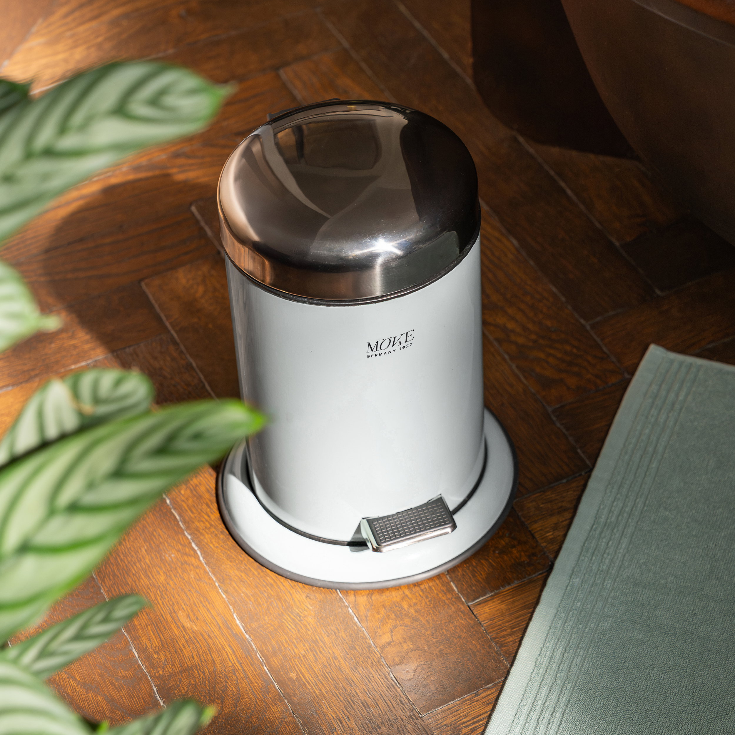 k$(metallic), mülleimer, abfalleimer, stahl, moderne design, Mülleimer, Tretmülleimer, Edelstahl, Silber, Wohnaccessoire, Mülleimer, Schwarz, Stahl, Pedal-Auswurf, Wohnaccessoire