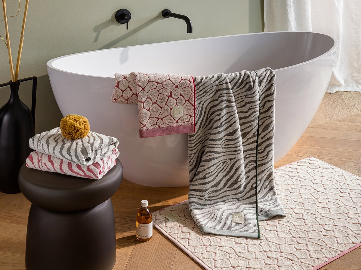 Badewanne, Freistehende Badewanne, Handtuch, Zebra Muster, Teppich, Badezimmer Dekor, Badewanne, Freistehende Badewanne, Zebra Muster, Handtücher, Badematte