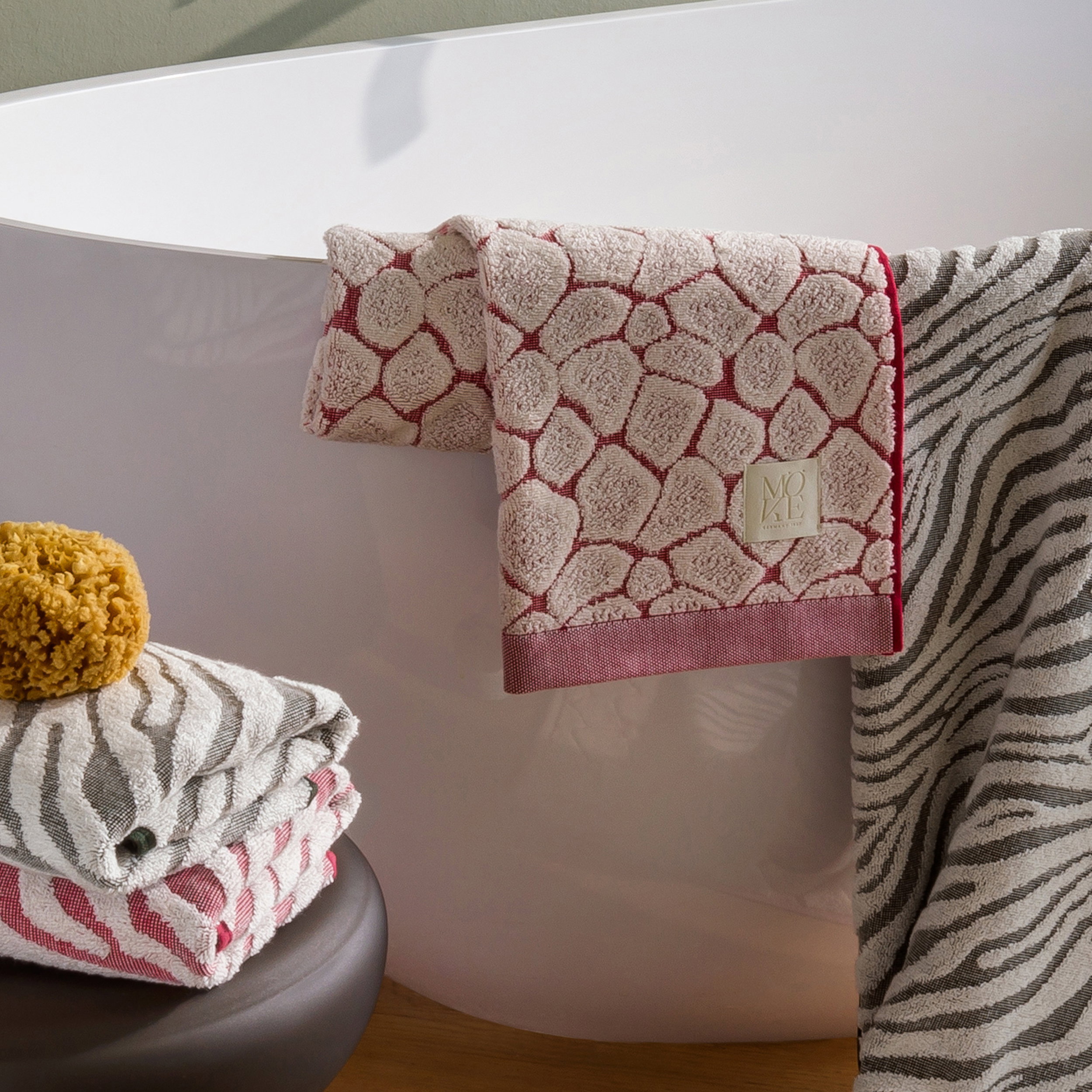 Handtuch, Badetuch, Gemustertes Handtuch, Rosa Handtuch, Steinmuster, Handtuch, Towel, Baumwolle, Rosa Muster, Strukturblume, Handtuch, Trockentuch, Baumwolle, Geometrisches Muster, Rosa, handtuch, tuch, frottee, muster, zierband, Handtuch, Badehandtuch,