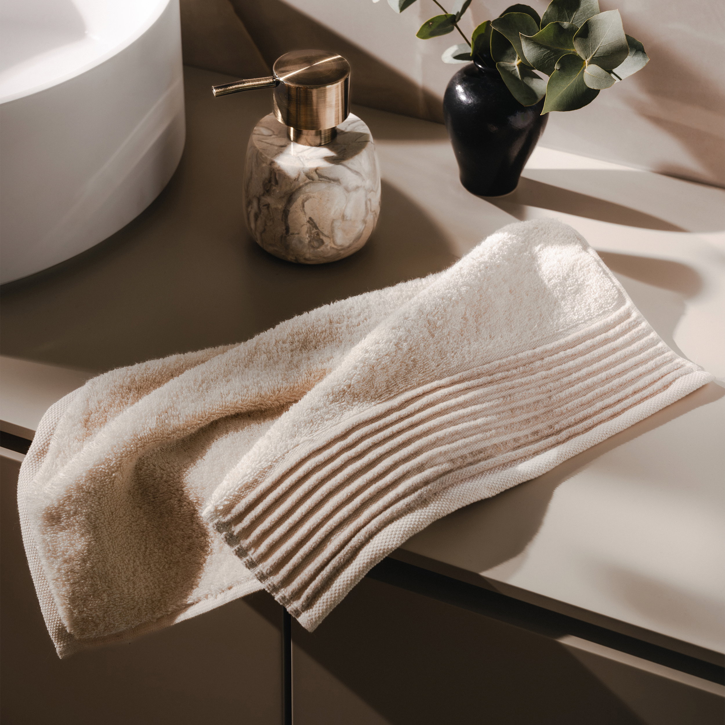 Handtuch, Badezimmer, Kuscheltuch, Textil, Streifen, Handtuch, Badezimmer, Kuschelig, Streifen, Waschlappen, Handtuch, Badezimmer, Waschlappen, Textil, Weiß, Handtuch, Waschtisch, Marble dispenser, Handtuch, Baumwolle, Struktur, Waschbar, Badzubehör, Bade